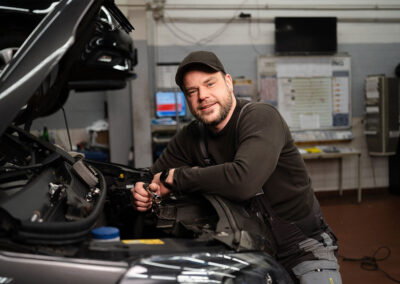 KFZ-Mechatroniker/-in (m/w/d)